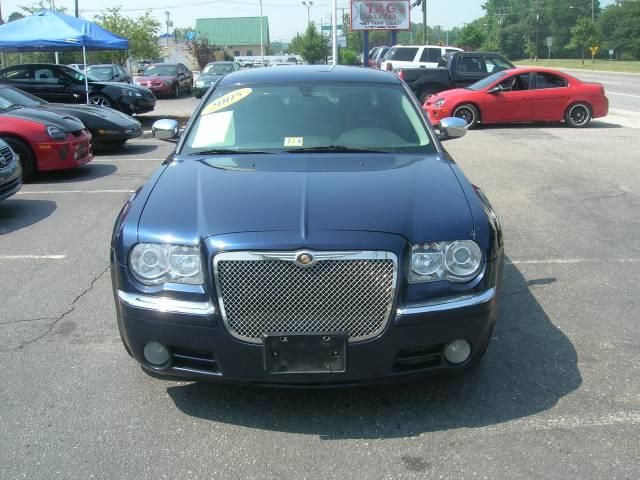 Chrysler 300C 2005 photo 4