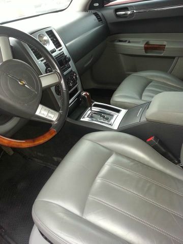 Chrysler 300C Regular Cab Sedan