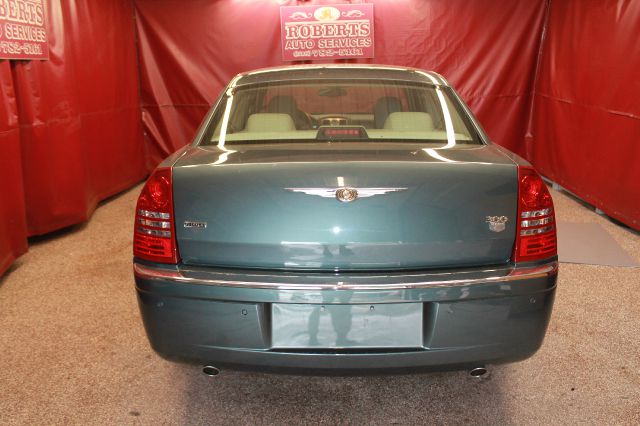 Chrysler 300C 2005 photo 3