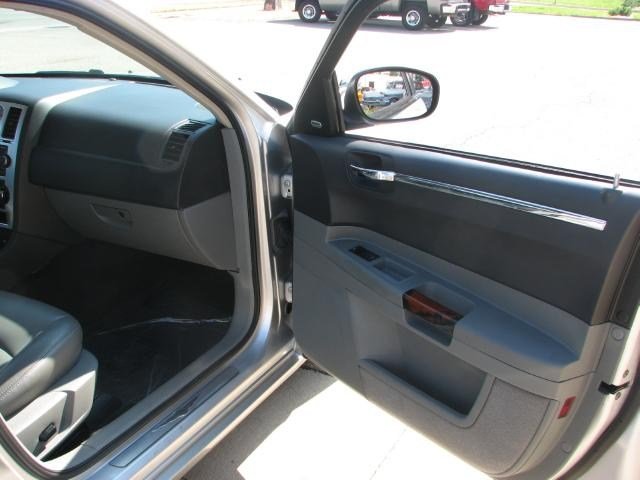Chrysler 300C 2005 photo 4