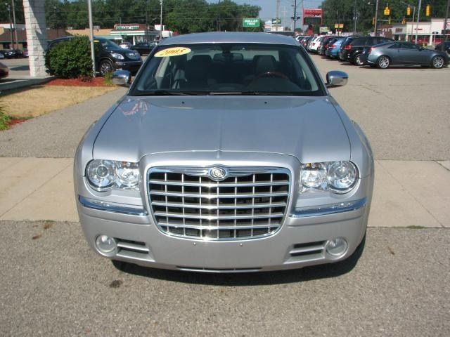Chrysler 300C 2005 photo 2