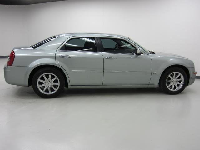 Chrysler 300C 2005 photo 3