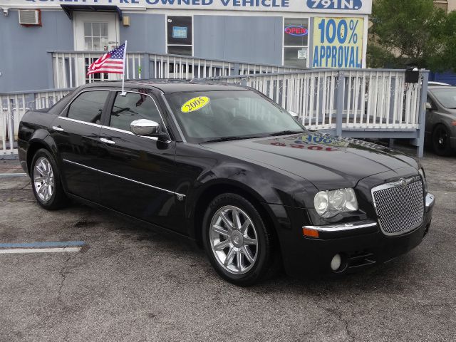 Chrysler 300C Regular Cab Sedan
