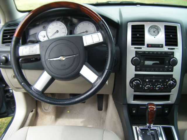 Chrysler 300C 2005 photo 6