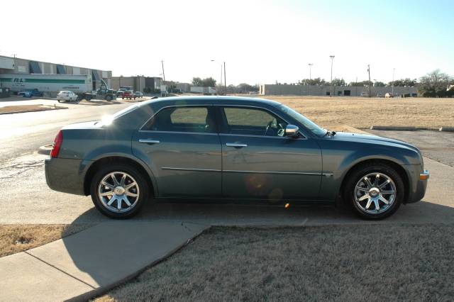 Chrysler 300C 2005 photo 3