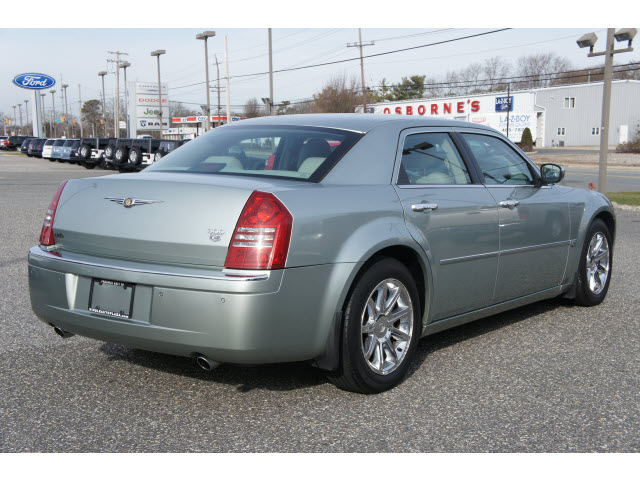 Chrysler 300C 2005 photo 3