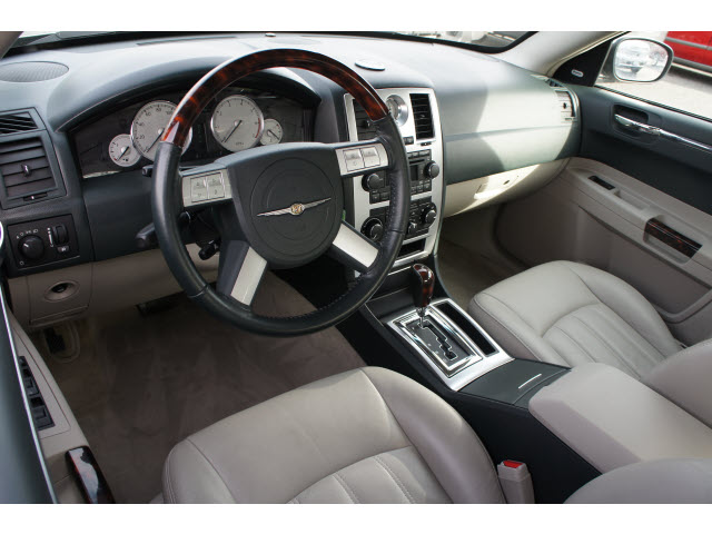 Chrysler 300C 2005 photo 4