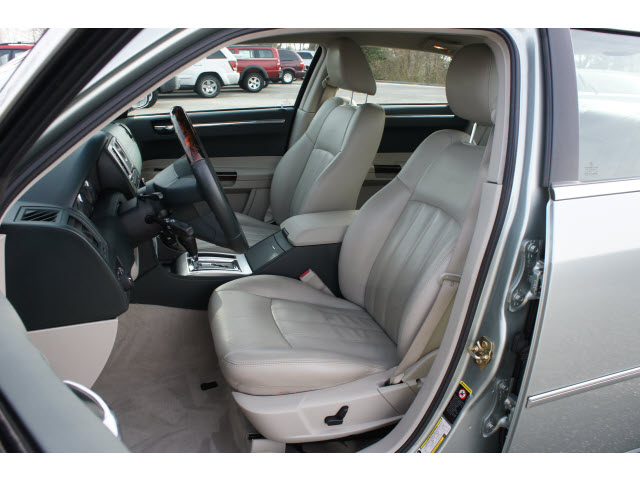 Chrysler 300C 2005 photo 5