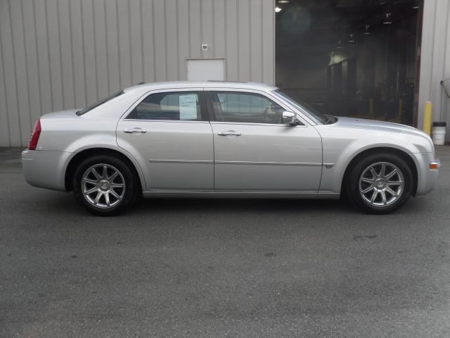 Chrysler 300C 2005 photo 3