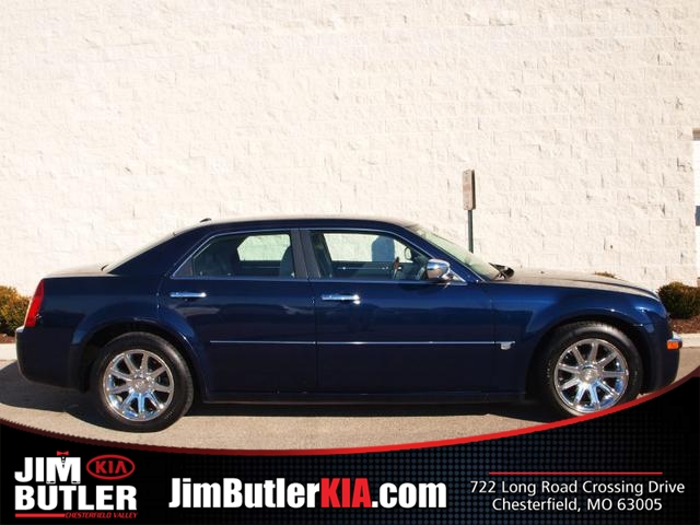 Chrysler 300C Base Unspecified