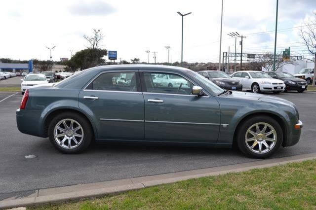Chrysler 300C 2005 photo 4