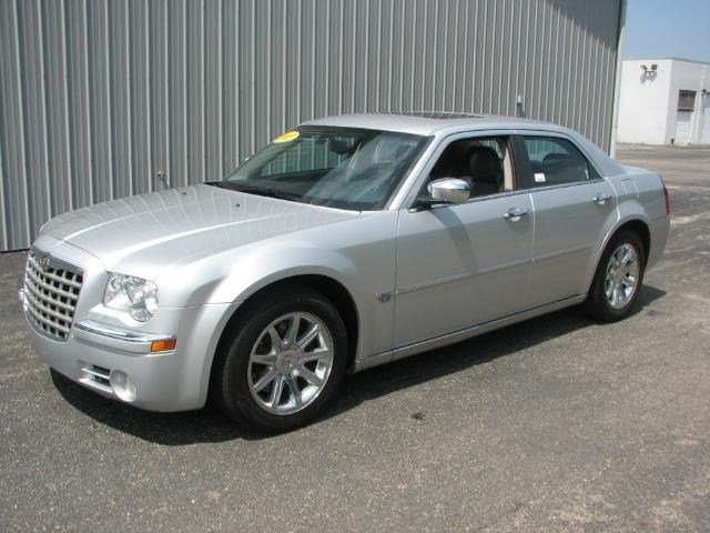 Chrysler 300C 2005 photo 1