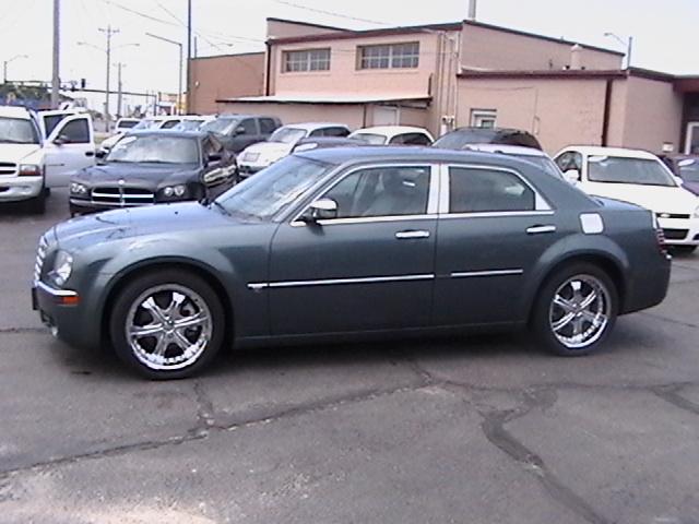 Chrysler 300C 2005 photo 1