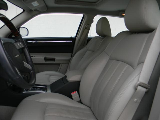 Chrysler 300C 2005 photo 1