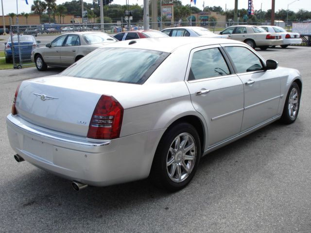 Chrysler 300C 2005 photo 1