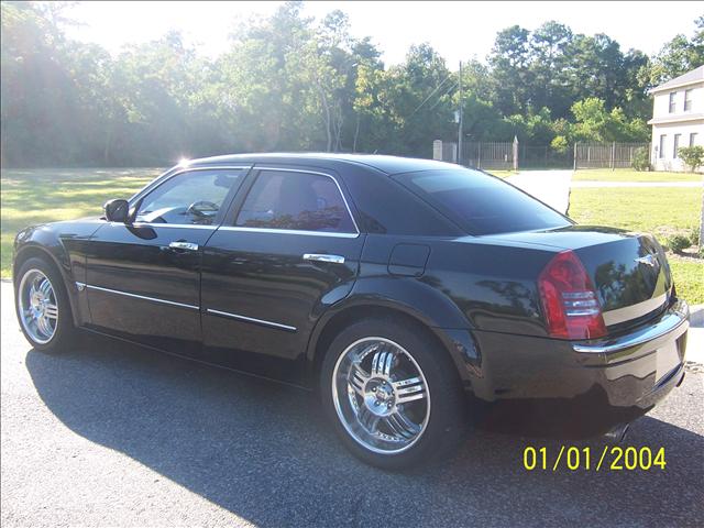 Chrysler 300C 2005 photo 4