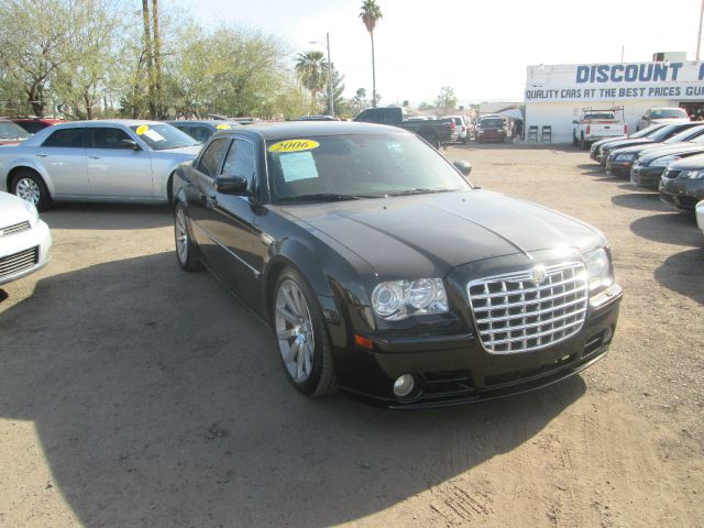 Chrysler 300C 2006 photo 2