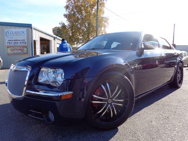 Chrysler 300C 2006 photo 2