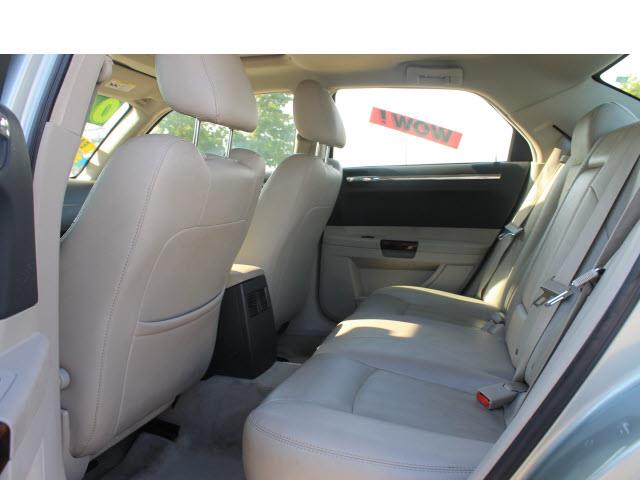 Chrysler 300C 2006 photo 3