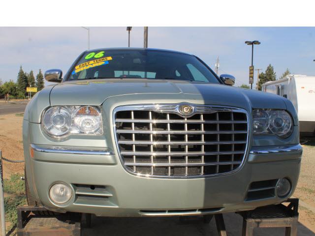 Chrysler 300C 2006 photo 8