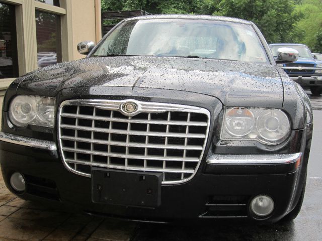 Chrysler 300C 2006 photo 2