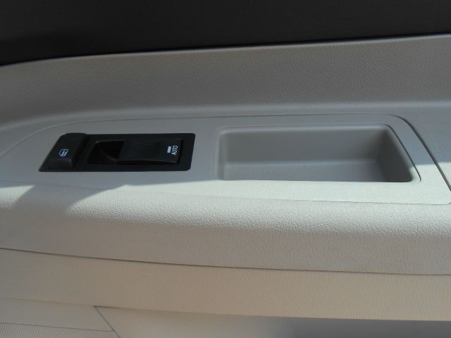 Chrysler 300C 2006 photo 18