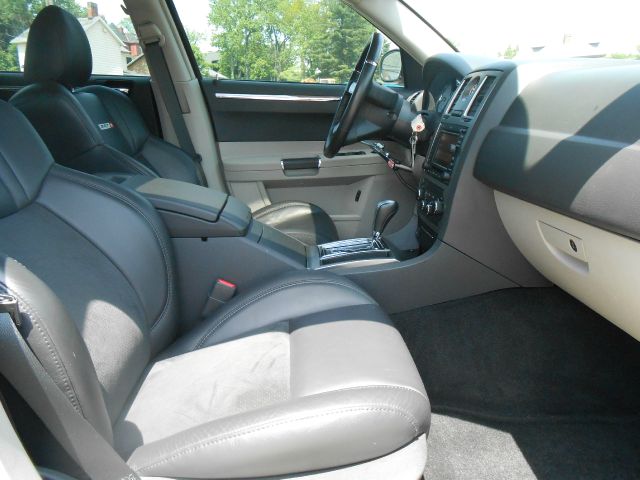 Chrysler 300C 2006 photo 29