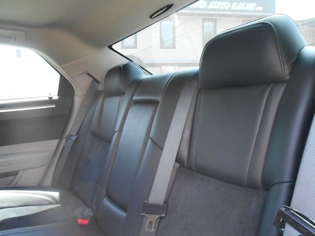 Chrysler 300C 2006 photo 9