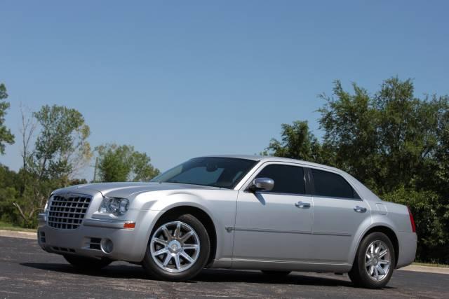 Chrysler 300C 2006 photo 2