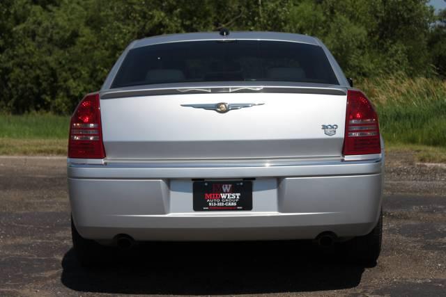 Chrysler 300C 2006 photo 5