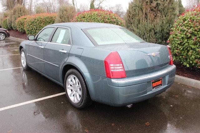 Chrysler 300C 2006 photo 2