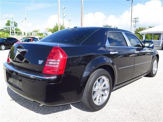 Chrysler 300C 2006 photo 4