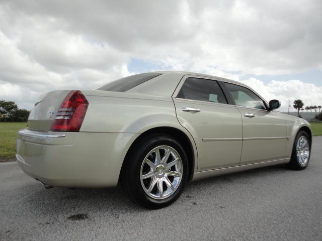 Chrysler 300C 2006 photo 1
