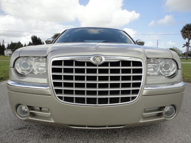 Chrysler 300C 2006 photo 3