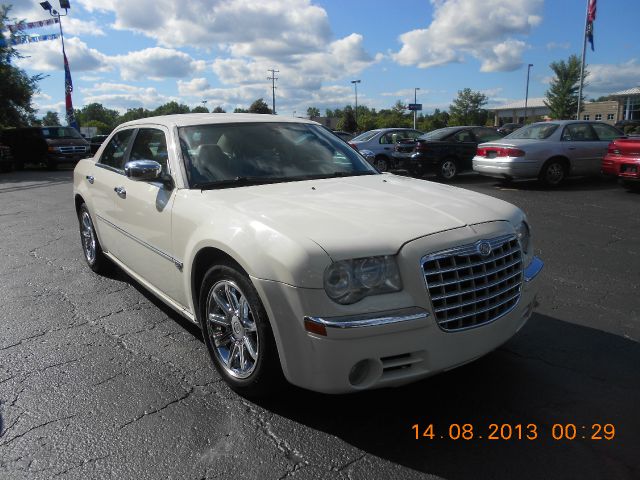 Chrysler 300C 2006 photo 2