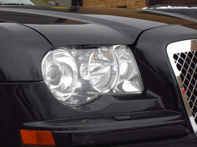 Chrysler 300C 2006 photo 2
