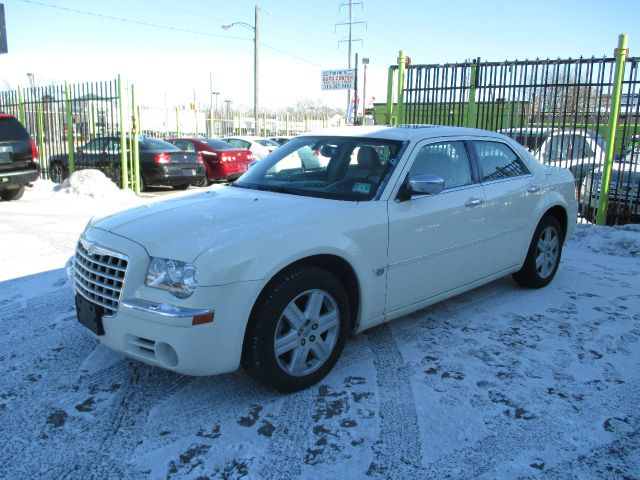 Chrysler 300C 2006 photo 2