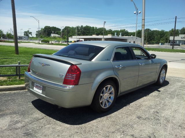 Chrysler 300C 2006 photo 10