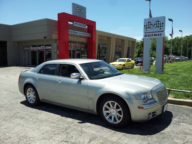 Chrysler 300C 2006 photo 15