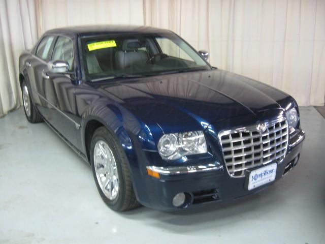 Chrysler 300C Regular Cab Sedan