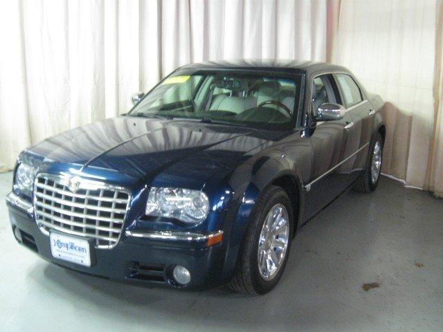Chrysler 300C 2006 photo 2