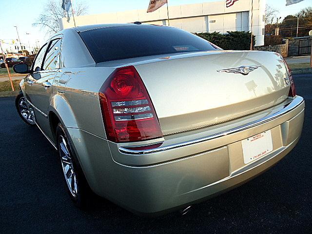 Chrysler 300C 2006 photo 3