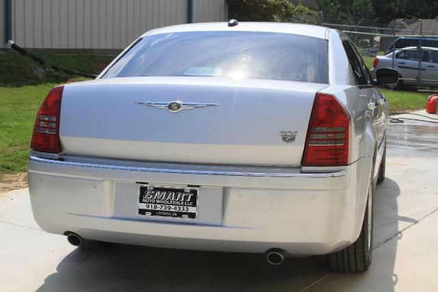 Chrysler 300C 2006 photo 4