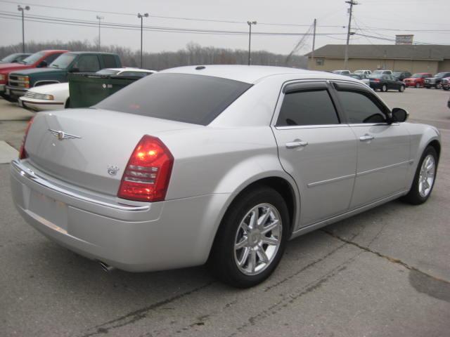 Chrysler 300C 2006 photo 3
