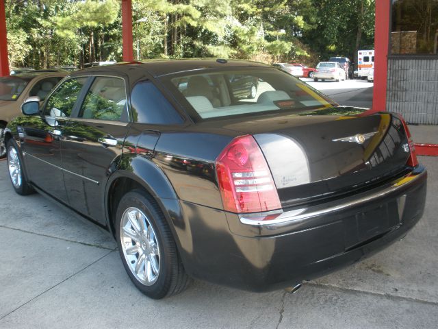 Chrysler 300C 2006 photo 2