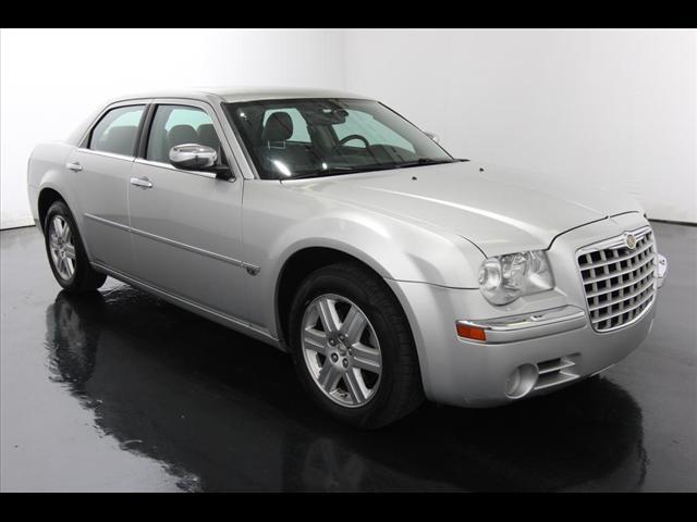 Chrysler 300C 2006 photo 2