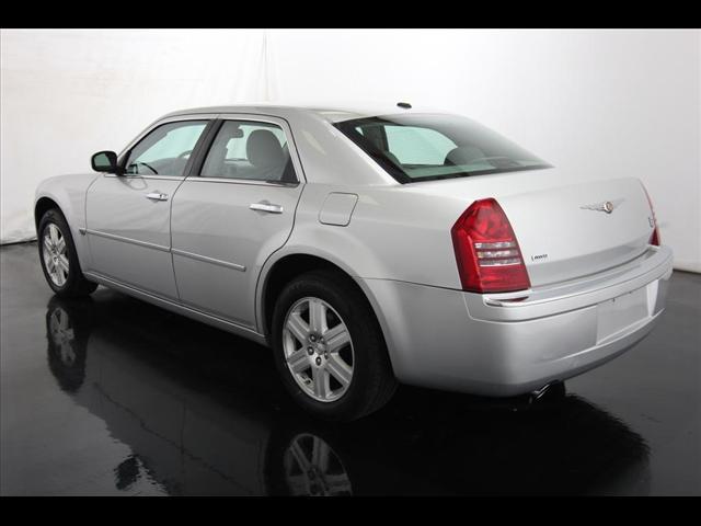 Chrysler 300C 2006 photo 4
