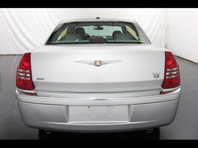 Chrysler 300C 2006 photo 5