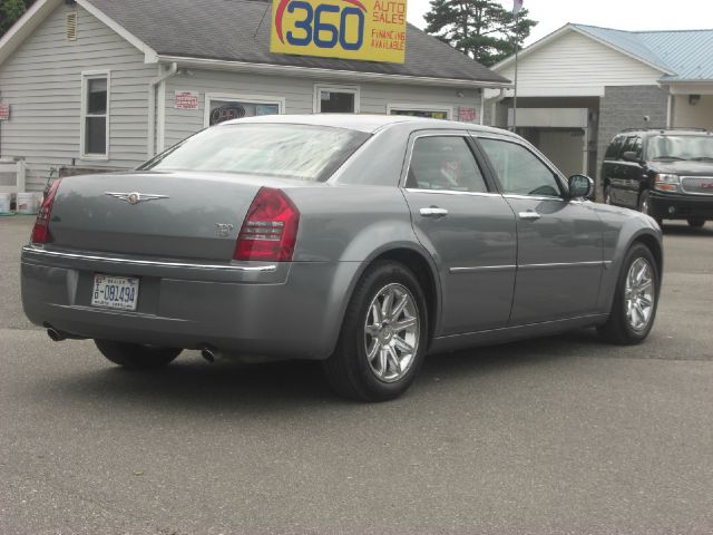 Chrysler 300C 2006 photo 0