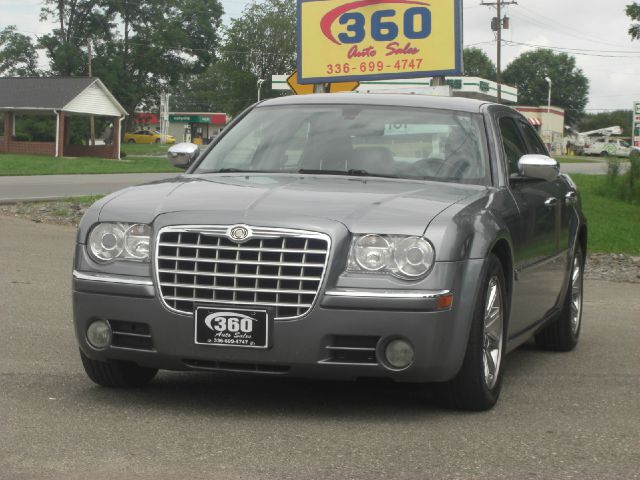 Chrysler 300C 2006 photo 3